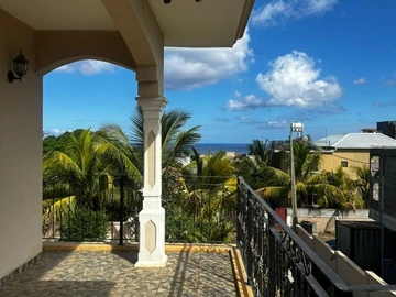 7 Bedroom House