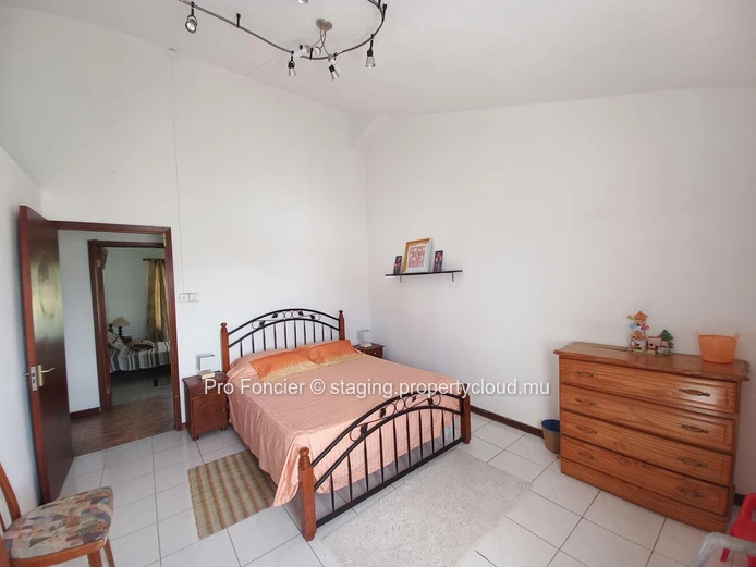 2 Maisons à vendre dans un quartier prisé !