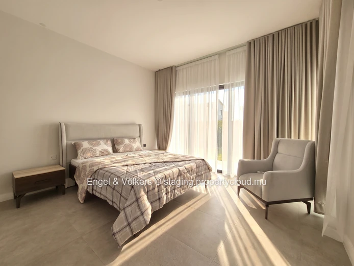 Modern first floor apartment for long term rent