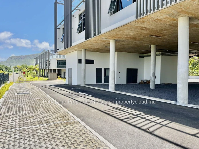 Prime Retail Space in Vivea Business Park: Your Gateway to Smart City Commerce