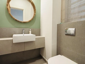 4 Bedroom Apartment