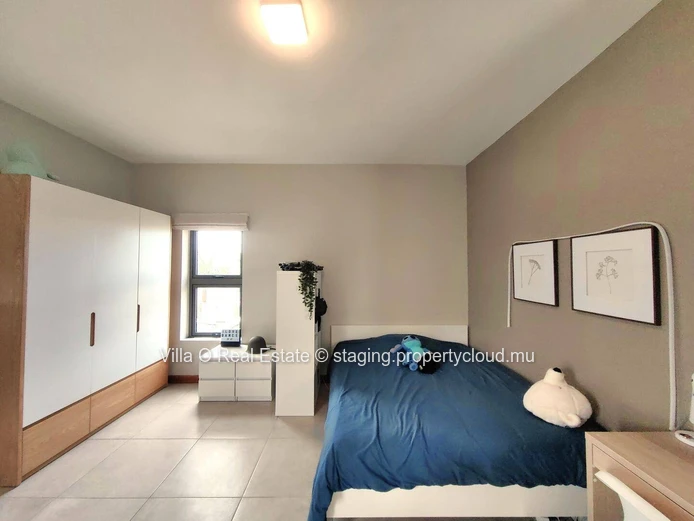 Sale accessible to Mauritians only. Lovely villa in a secure residence, 5 minutes from the beach and the center of Gr...