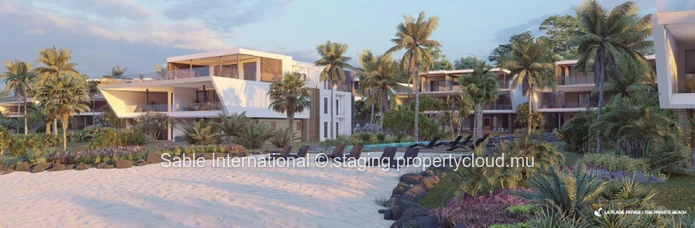Luxury Beachfront Penthouse with Private Pool in Rivière Noire! Sea Views, Mountain Views, Fully Equipped 