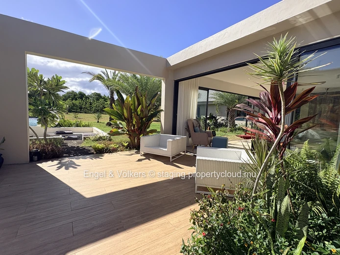 FOR RENT - Contemporary Villa in Tamarin