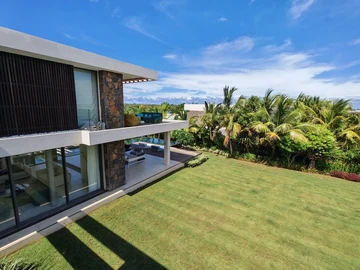 5 Bedroom Villa