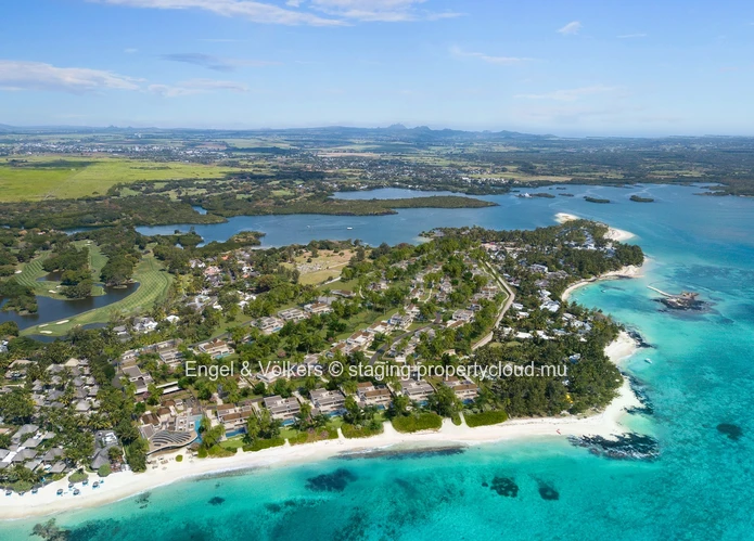 Unparalleled Luxury Living: Beachfront Villa Oasis in Mauritius