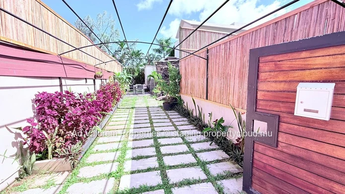 Villa for sale in Tamarin