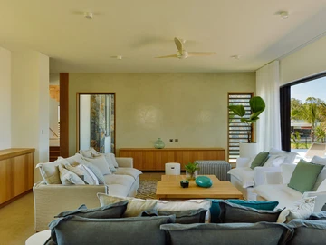 4 Bedroom Villa