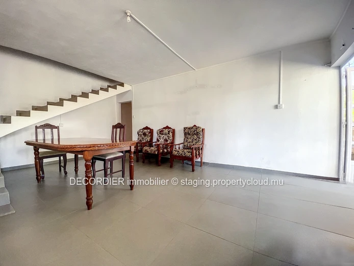 Large house composed of 4 apartments (Sole Mandate)