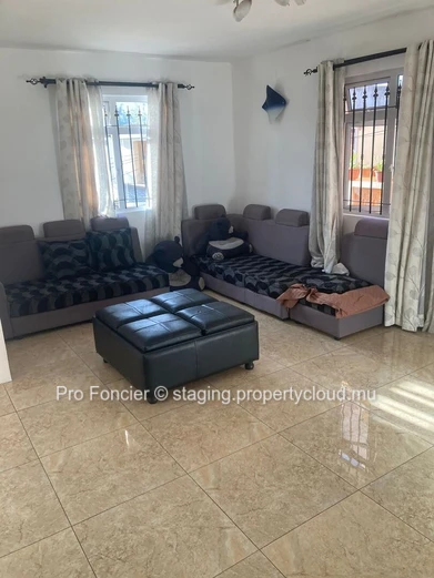 Enjoy a Convenient and Comfortable Location in Ébène!