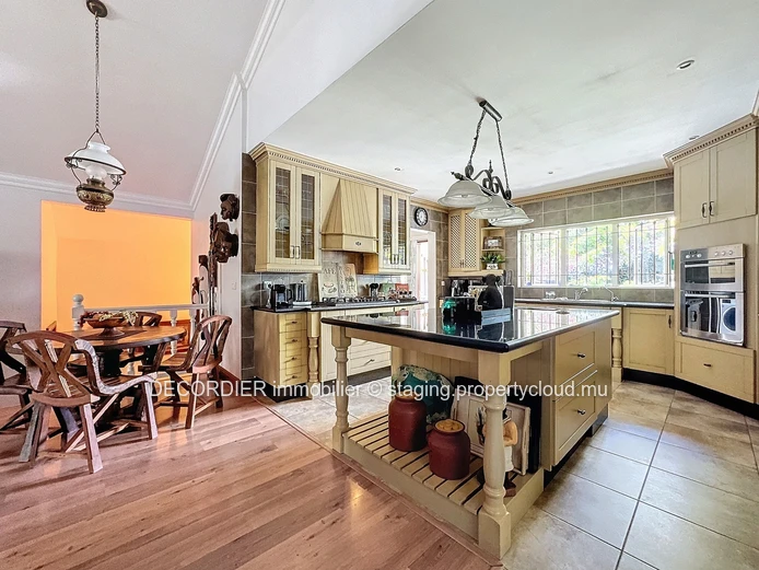 Magnificent two-storey villa located in a residence - Accessible to foreigners