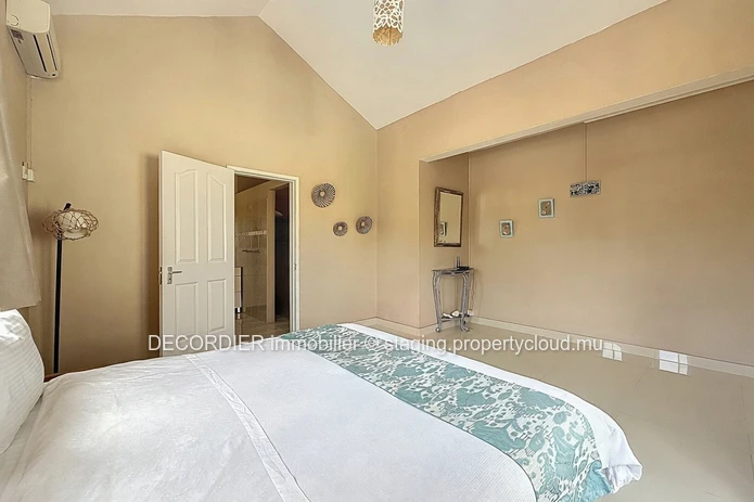 Maison en duplex à louer – Trou aux Biches
