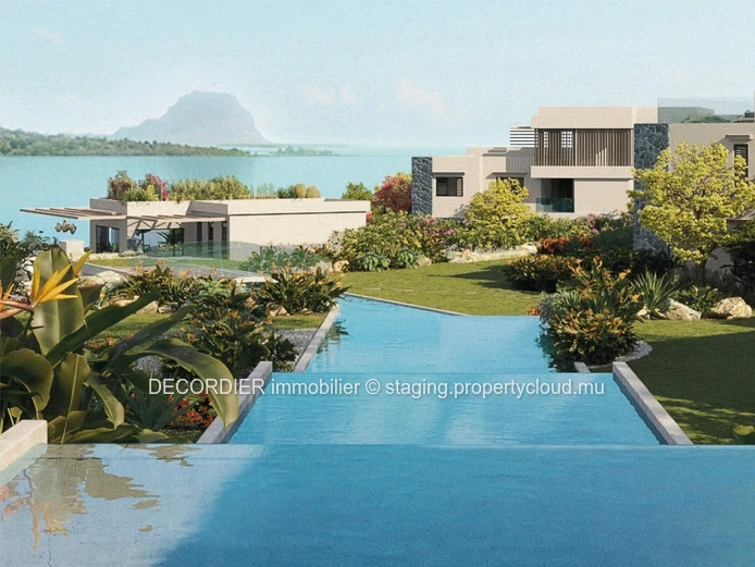 Vue mer, Penthouse de prestige, pieds dans l'eau, accessibles aux acheteurs étrangers.