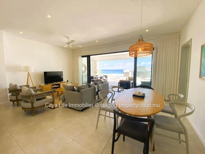 Luxurious Penthouse with Stunning Views in Poste Lafayette - 226m² Living Space, Communal Pool - Rs