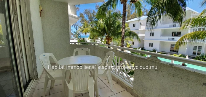 To rent - Magnificent furnished and equipped apartment of 105 m2 in Flic-en-Flac of a 24/7 secure residence within 1 ...