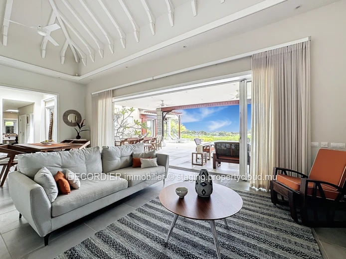 Magnifique villa située à Villa Valriche - accessible aux étrangers