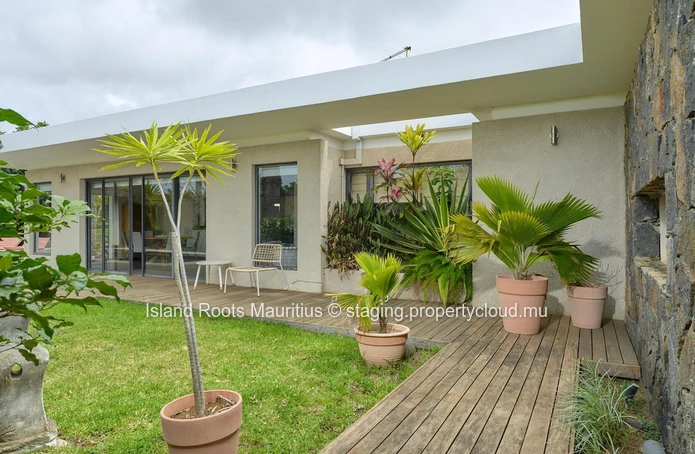 À Vendre : Élégante villa de 3 chambres et un bureau à Grand Baie