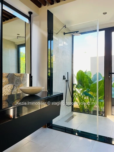Balinese-Style Single-Storey Contemporary Villa