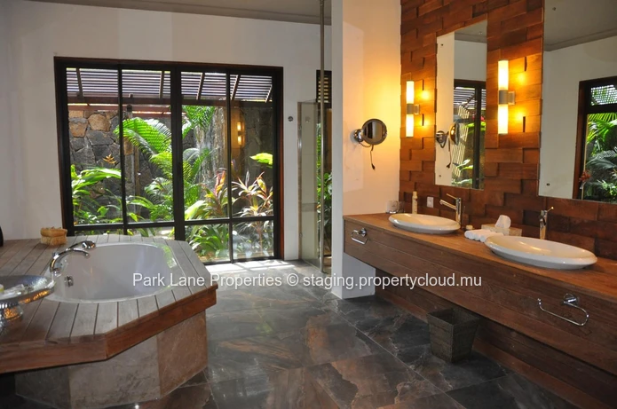 Découvrez un luxe inégalé au cœur du paradis au Tamarina Golf Resort, à l'île Maurice
