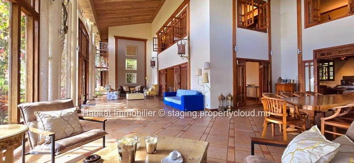 Nestled in one of the most prestigious and residential neighborhoods of Floréal, this unique property of around 800 m...