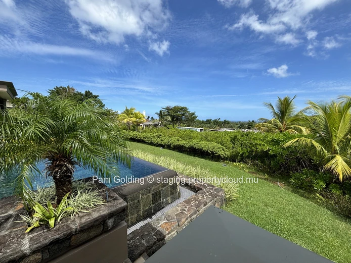 A contemporary style villa stylishly furnished – ready to move in.