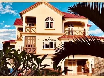 4 Bedroom Villa