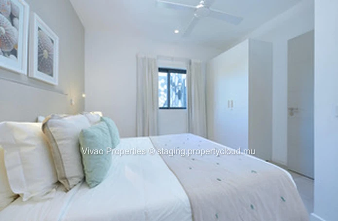 Cozy apartment accessible to foreigners for sale in Pointe aux Canonniers, 131m², 3 bedrooms, shared pool, garden, se...