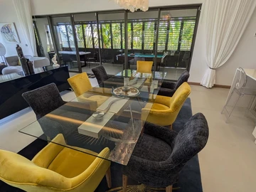 4 Bedroom Villa
