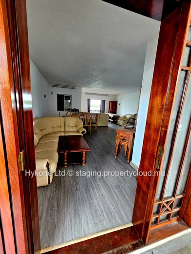 Appartement Pied Dans L'eau À Vendre À Grand Baie