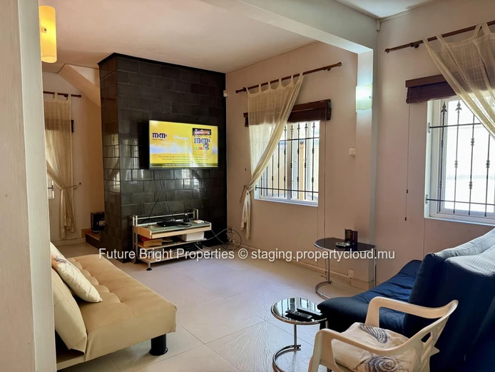 Coastal Charm & Comfort in the Heart of Albion – Just Steps from the Beach!