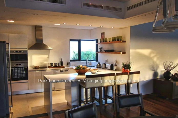 Luxueuse villa 6 càc dans domaine privé avec hôtel 5* en front de mer