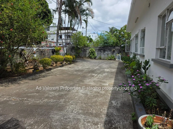 À VENDRE – Maison de plain-pied 210 m² avec grand terrain (773 m²)