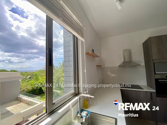 New Furnished Apartment with Private Rooftop in Green Creek