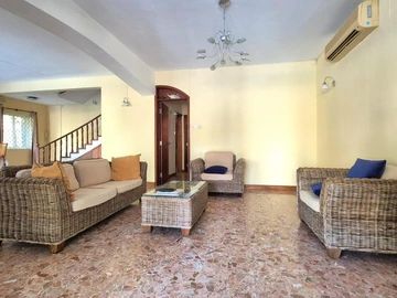 5 Bedroom Villa