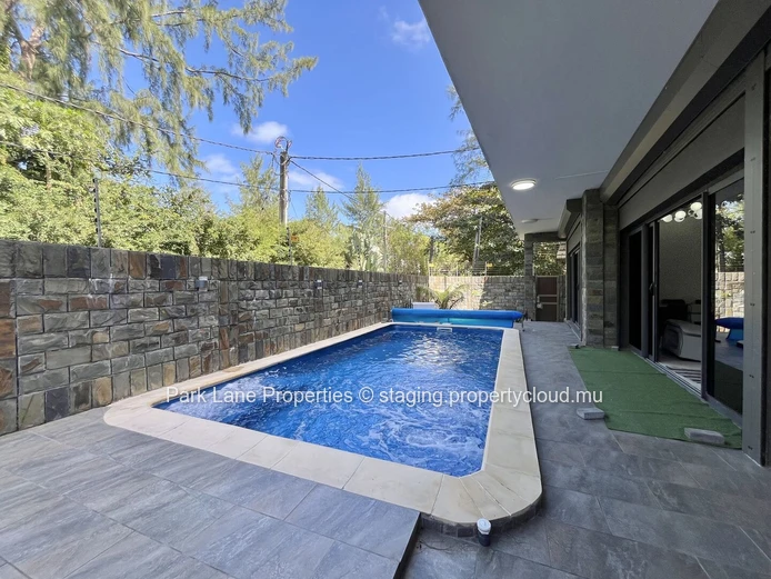 Maison de Luxe de 7 Chambres à Riambel avec Piscine Privée, à 5 Minutes de la Plage