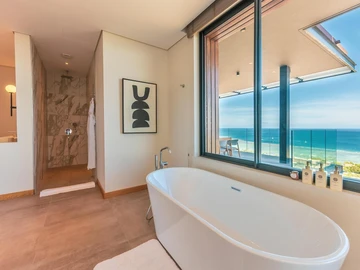 5 Bedroom Villa