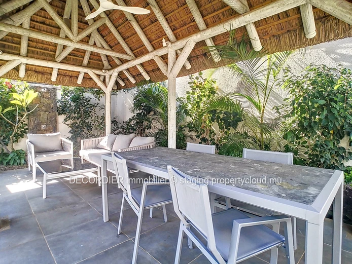 Contemporary villa located in a secure residence, accessible to foreigners (Sole Mandate)