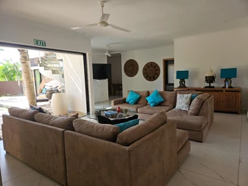 4 Bedroom Villa