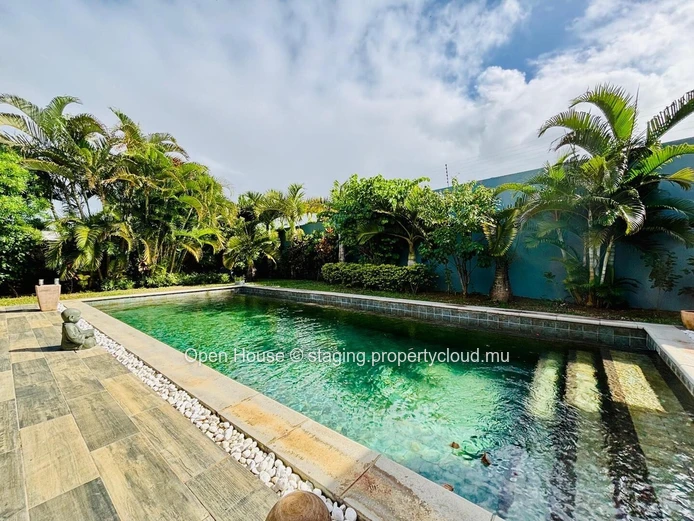 RES VILLA for sale in Grand Baie# Exclusive estate # 3 bedrooms, 2 en suite, private pool. Accessible to foreigners.