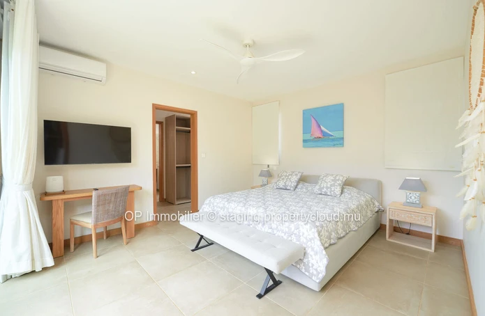 Modern 4 bedroom villa with private pool in the heart of Grand Baie