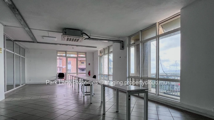 Ideal Office Space in the Heart of a Vibrant District 