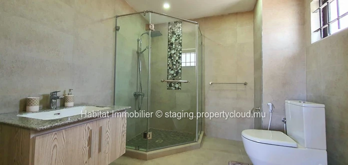 FOR RENT - beautiful beachfront furnished and equipped duplex of 120 m2 has a stunning view of the sea in a quiet and...