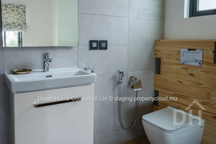 Spacious R+2 Apartment with Stunning Views