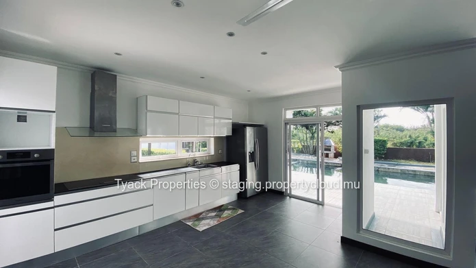 Elegant 3-Bedroom RES Villa  – Pointe aux Piments