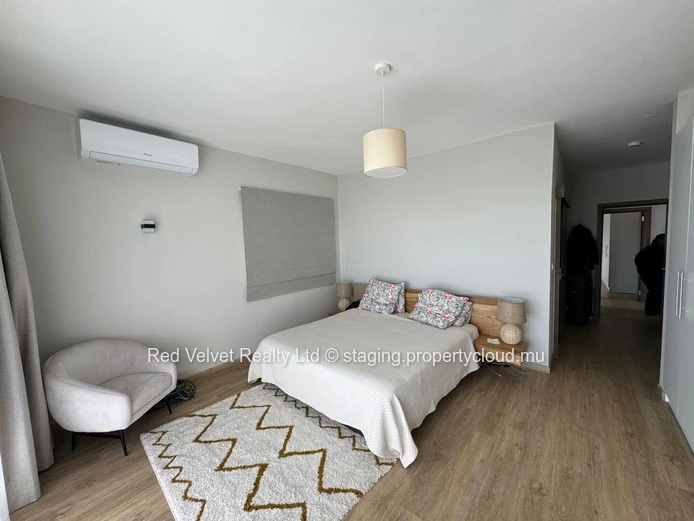 Luxurious Penthouse for Rent at Sodnac - Quatre Bornes - Rs 115,000 (negotiable) | 230 m² | 2 Parkings