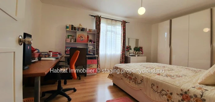 FOR SALE - Furnished and equipped family home of 343 m2 on a land of 133 toises located in the famous morcellement of...