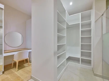 4 Bedroom Apartment