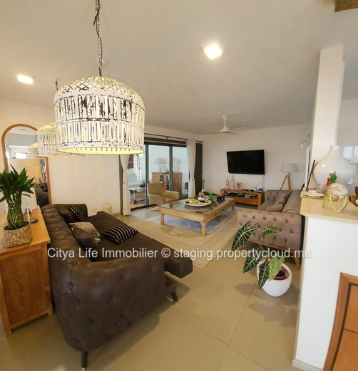 Duplex à vendre à Mon Choisy, 167m² habitables sur 460m² de terrain, 3 chambres, piscine privée, Rs.