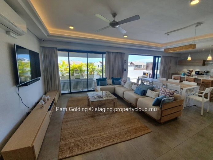 Luxurious 3 Bedroom Penthouse with Jacuzzi | Grand Baie 