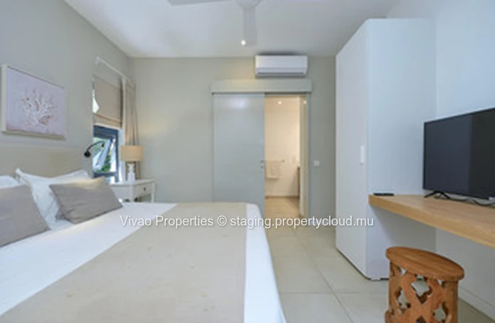 Cozy apartment accessible to foreigners for sale in Pointe aux Canonniers, 131m², 3 bedrooms, shared pool, garden, se...
